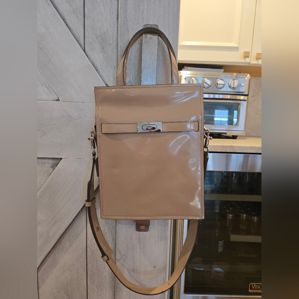 Tory Burch Lee Radizwill Glossy Beige Backpack